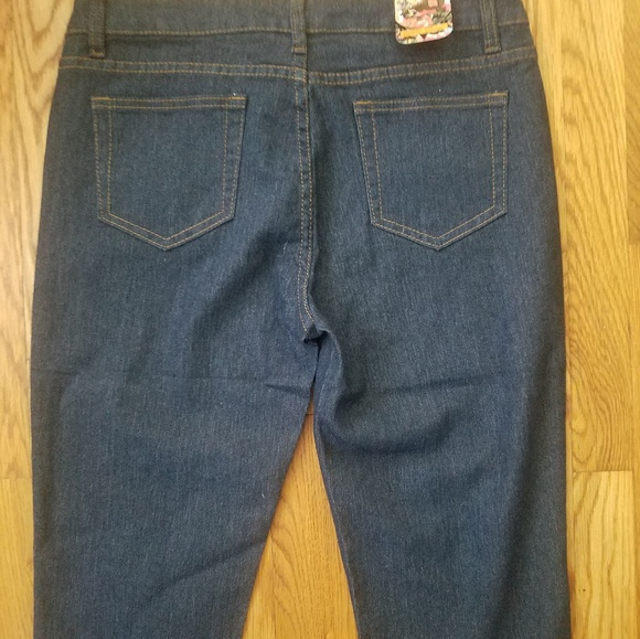 Ladies Jean Capris - Picture 3 of 5